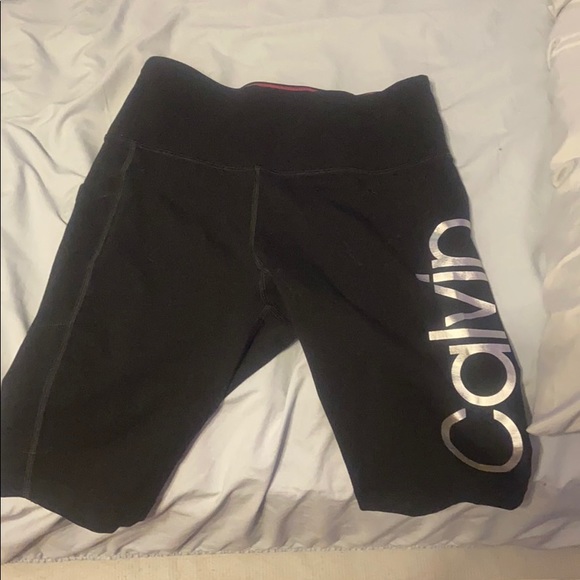 Calvin Klein - Picture 2 of 6